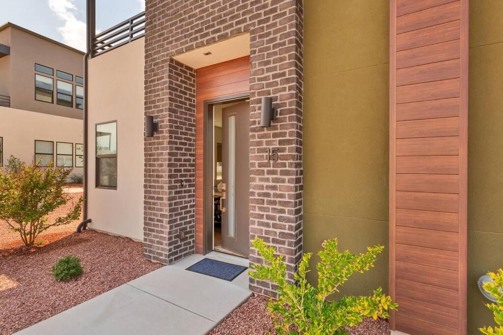 Villa #15 Pet Friendly! Year Round Heated Pool & Hot Tub! Upper Patios! St. George Exteriér fotografie